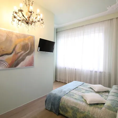 Ad Astra Nocleg ze śniadaniem 4*