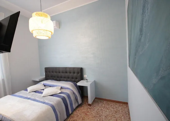 Ad Astra Nocleg ze śniadaniem 4*