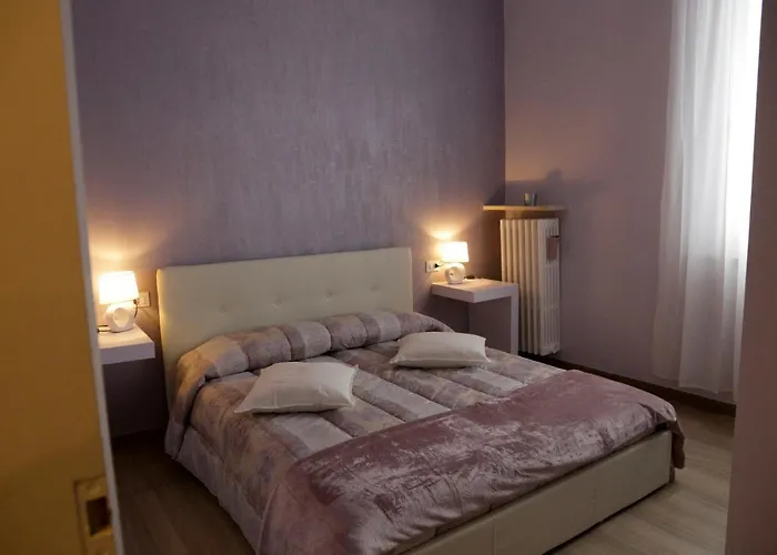 Ad Astra 住宿加早餐酒店 拉文纳